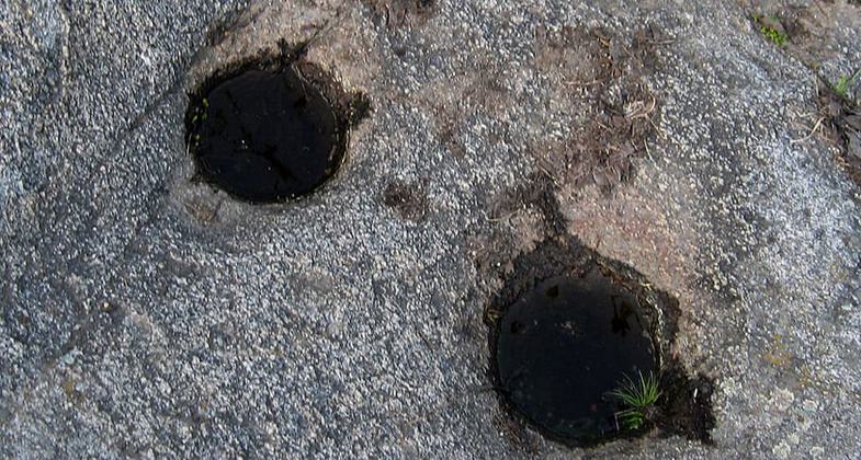 Friant Dam as seen from the Lost Lake Trail. Photo by Rennett Stowe wiki.