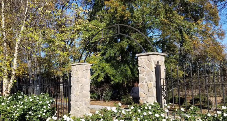 Slave Cemetery. Photo by Tracie Sanchez.