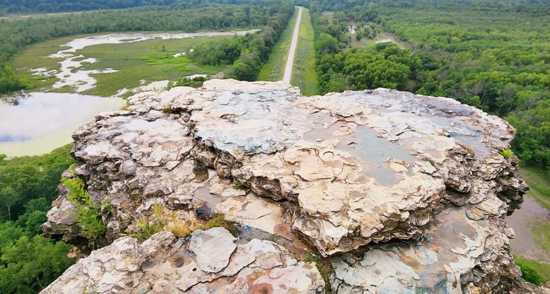 Shawnee National Forest's Youth Conservation Corps of 2023 removed the graffiti to naturalize the trail back to its original state of beauty. Photo by Alyssa Macuiba.