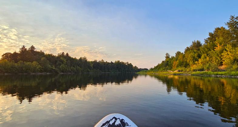 Paddling along the Willamette River Water Trail.