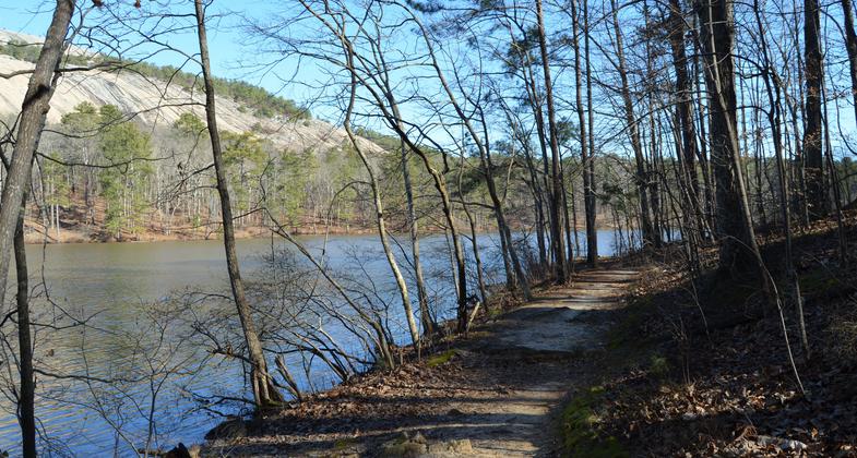 Cherokee Trail along Lake. Photo by Brian McKnight.