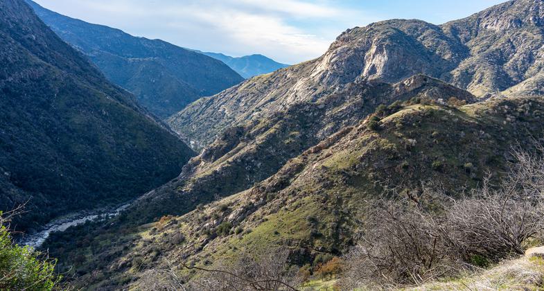 Looking west from high on the Kings River National Recreation Trail near Garlic Spur. Photo by Paul Martzen.