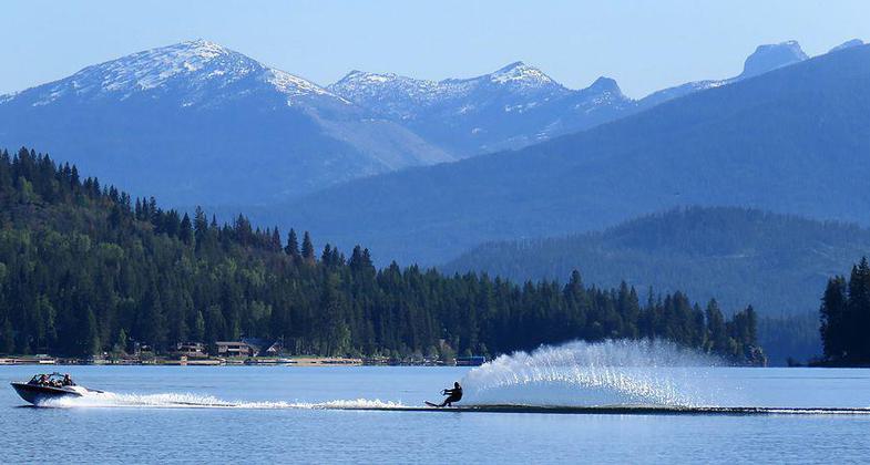 Priest Lake. Photo by Peckycox wiki.