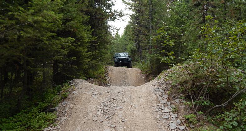 Earning a Jeep Badge of Honor for the Blacktail-Wild Bill Trail. Photo by Eric Davis.