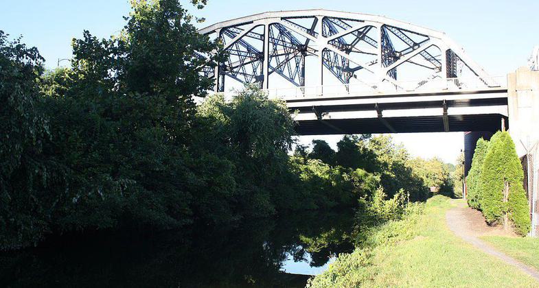 Bridge over Lehigh Canal Bethlehem. Photo by Shuvaev wiki.