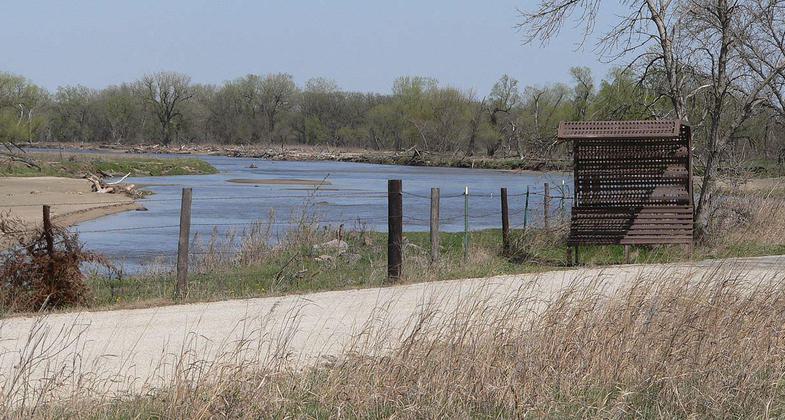 Cowboy Trail beside the Elkhorn River. Photo by Ammodramus/wiki.