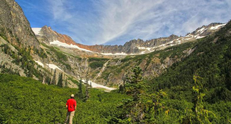 View of the North Cascades. Photo by Andy Porter/NPS.