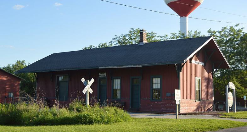 Front and northern side of the Wyoming CB&Q depot along the Rock Island State Trail. Photo by Nyttend.