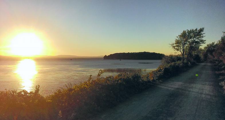 The Island Line Trail at sunset. Photo by SkipperRipper/wiki.