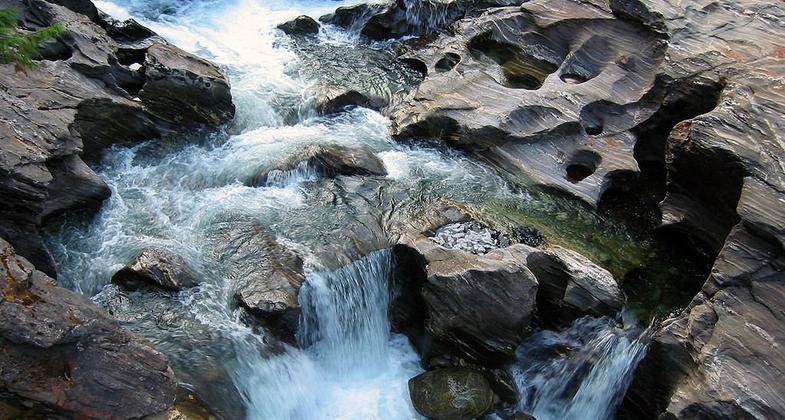 Cascades on upper Icicle Creek, Washington, USA. Photo by Pfly/wiki.