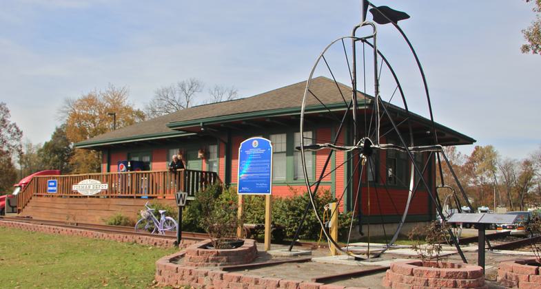 Vienna visitor and tourism center connected to trail and park - community working to promote the trail. Photo by Jonathan Voelz.
