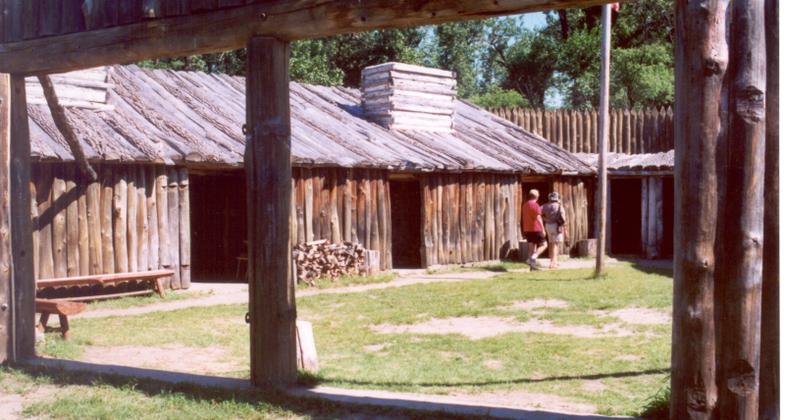 Reconstruction of Fort Mandan, Lewis & Clark Expedition, North Dakota. Photo by Chris Light/wiki.