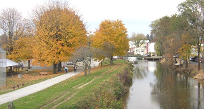 Towpath in fall. Photo by Stark County Park District.
