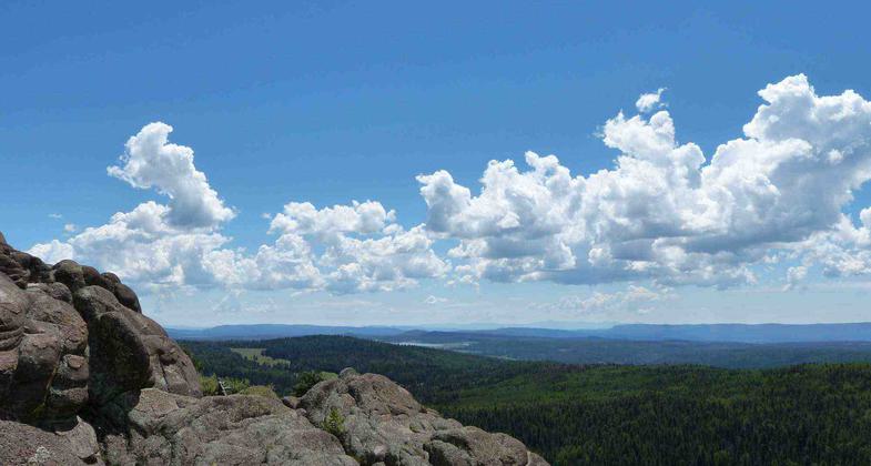 Hiking on Mount Baldy. Photo by Nicole/thirdeyemom.com.