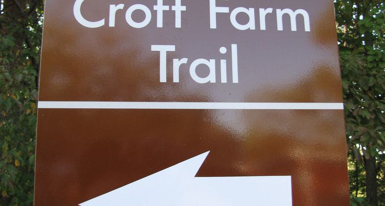 All trail intersections are marked and correspond to the trail map shown on kiosks at 2 main trailheads, and on the CH website. Photo by Lew Gorman III.