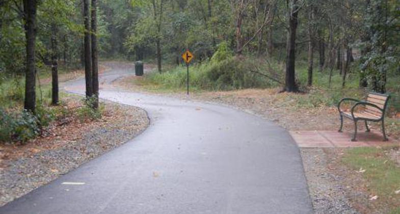 Curve in Trail. Photo by Cathy Justus