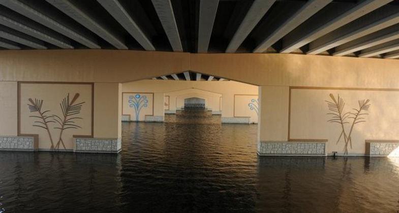 Art under the bridge. Photo by Vicky Redlin.