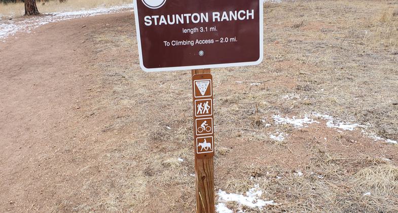 Each trail sign in Staunton State Park is accompanied with a smaller sign that states what trail user has the right-of-way as well as what user groups are permitted on the trail.