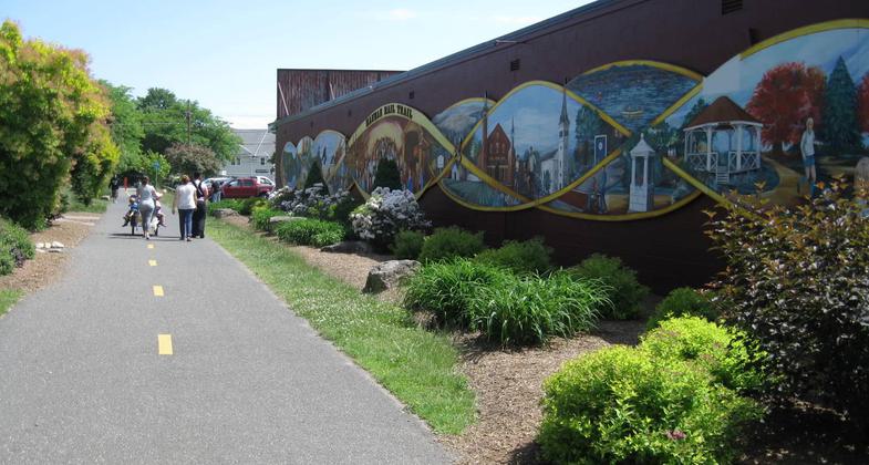 Manhan Rail Trail, Easthampton, MA. Photo by Wendy Hammerle