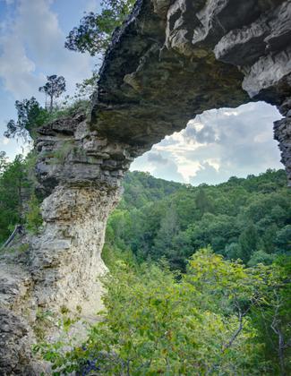Window Cliffs SNA, Putnam County, Tennessee. Photo by Chuck Sutherland.