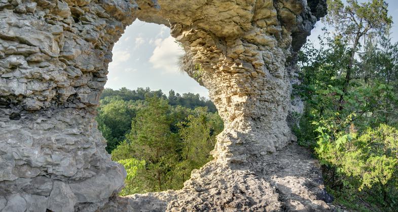 Window Cliffs SNA, Putnam County, Tennessee. Photo by Chuck Sutherland.