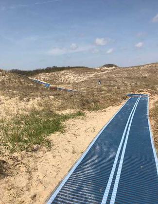 Seaside Trail. Photo by U.S. Fish and Wildlife Service.
