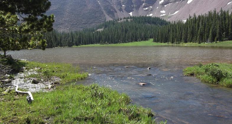 Trail ends at Burnt Fork Lake. Photo by HawkesNest.