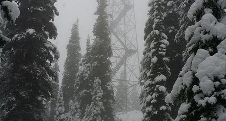 Quartz Mountain Fire Lookout in Winter. Photo by USFS.