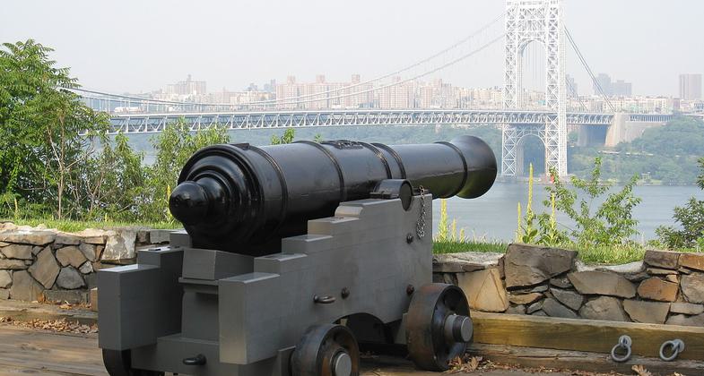 Fort Lee Historic Park - cannon and view of Manhattan and the George Washington Bridge. Photo by Jlm06.