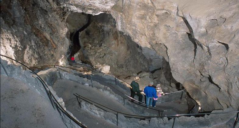 Devil's Den - One of the steepest sections of the Natural Entrance Trail. Photo by NPS/Peter Jones.