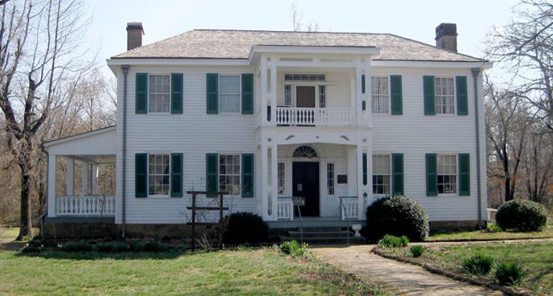 Murrell Home. Built in 1844-45 by George M. Murrell for his wife Minerva Ross. Photo by Uyvsdi/wiki.
