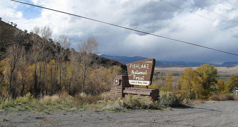 Fishlake National Forest Entrance. Photo by The Dye Clan wiki.