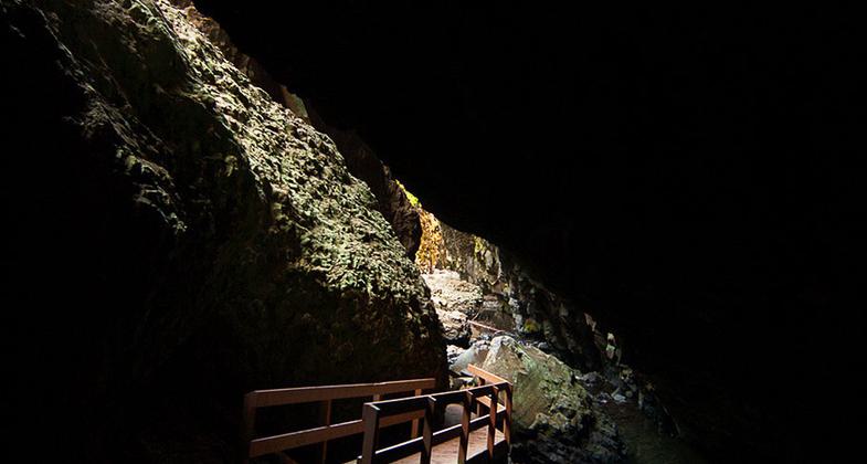 Bridge through Boulder Cave. Photo by Samantha Levang.