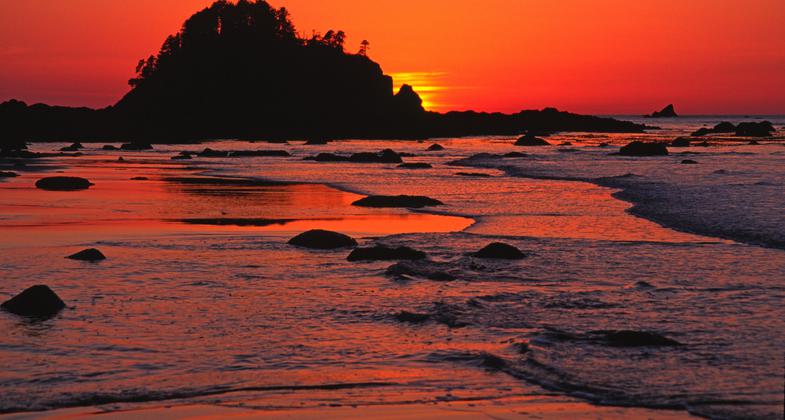Cape Alava incoming tide at sunset. Photo by Kimball Andrew "Kim" Schmidt.