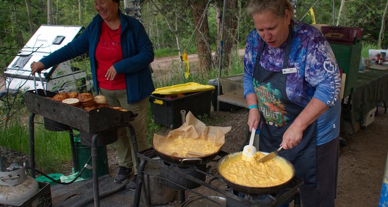 2023 Photo Contest Winner: Youth and Volunteers. Photo by Jay Poules